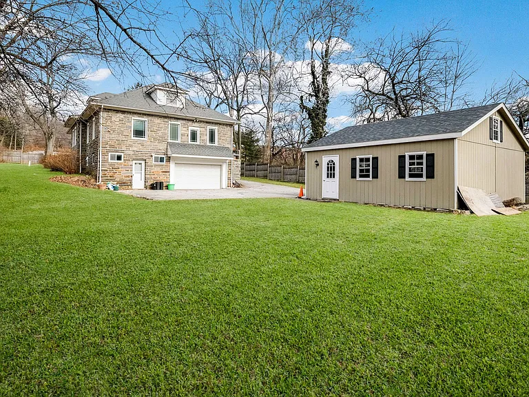 459 S Gulph Rd — Photo 7
