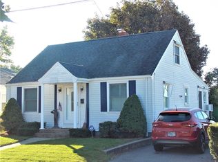15 Fleet St, Pawtucket, RI 02861