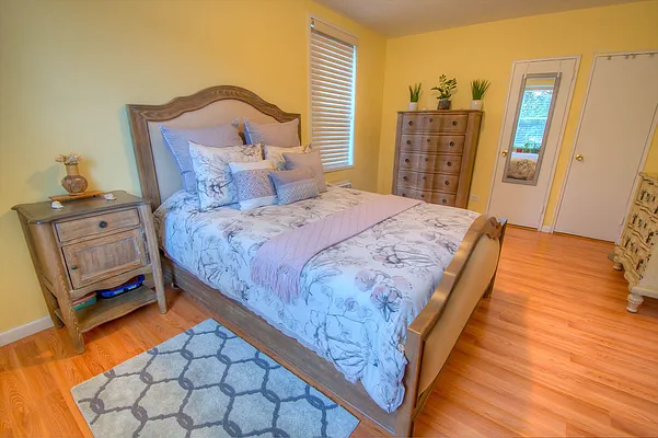 Sold by REMAX Elite | media 26