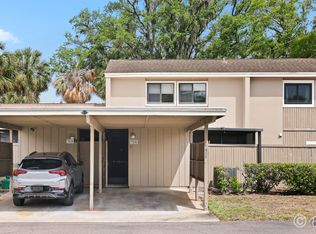 7936 Pine Dr, Temple Terrace, FL 33637