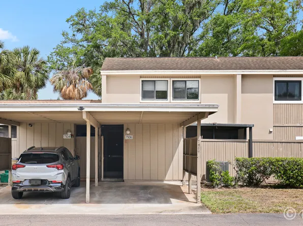 7936 Pine Dr, Temple Terrace, FL 33637