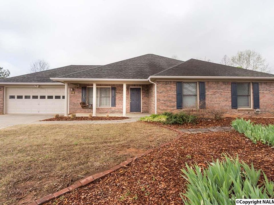 1st image of 110 Crown Oak Ln NW