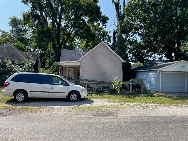 1st image of 706 Bryan Ave