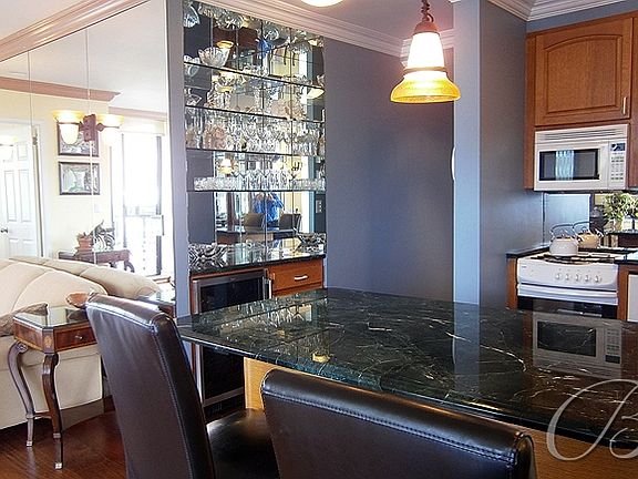 4th image of 250 E 40th St APT 43A