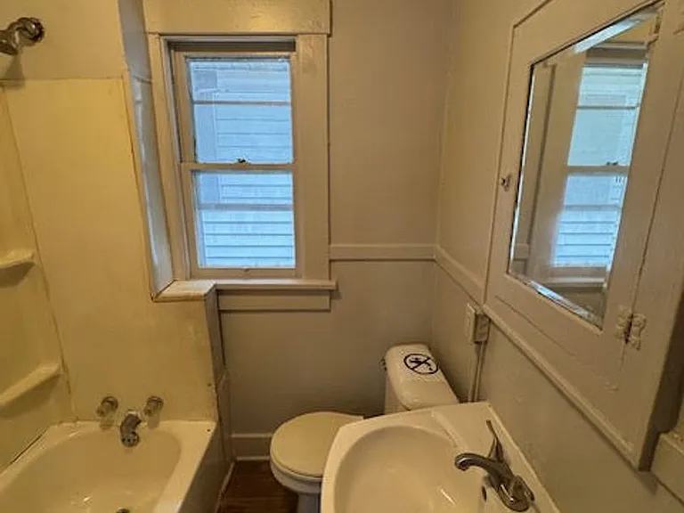 3131 Oliver St — Photo 6