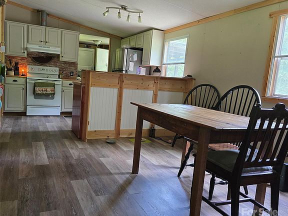 5th image of 850 Meadow Bend Dr