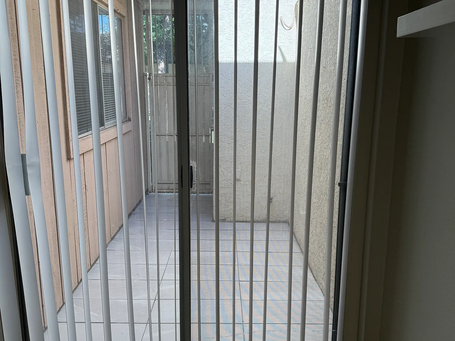 2 bed, 1080 sqft, $2,400 — Photo 4