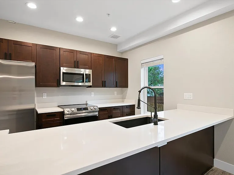 1327 Jersey St #5 — Photo 5