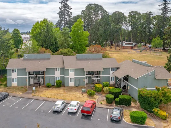 2048 NE Highway 99w, McMinnville, OR 97128
