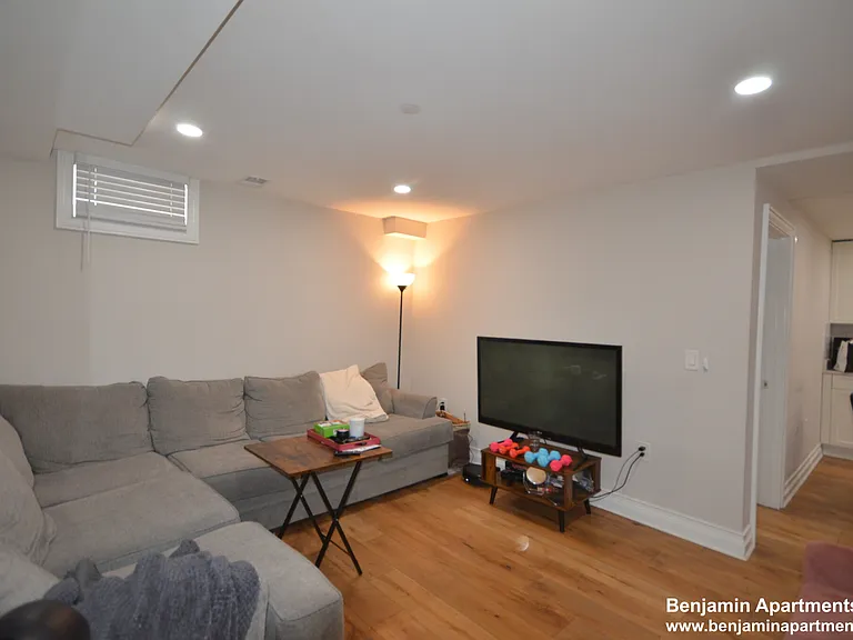 14 Mount Hood Rd #20 — Photo 18