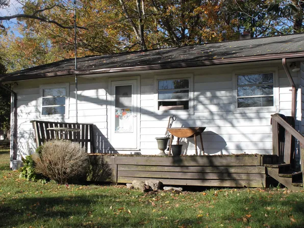 85 Taylor St, Christiansburg, VA 24073