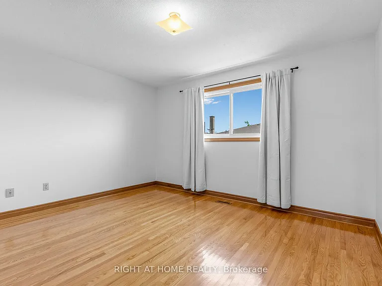 33 Arthur Griffith Dr #A — Photo 21