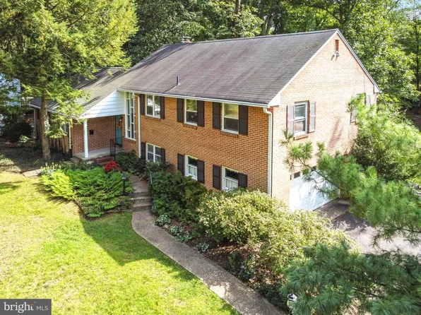 52 Westbrook Dr, Moorestown, NJ 08057
