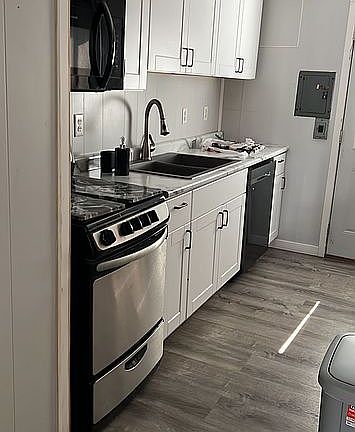 2nd image of 3048 Mojave Dr