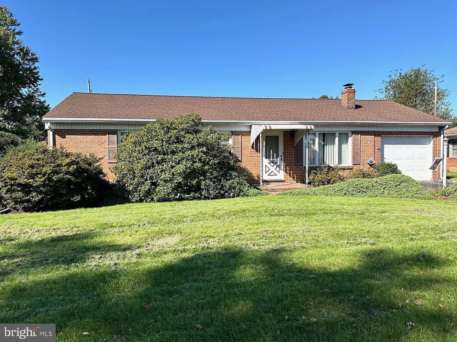 520 Erlen Dr photo 1
