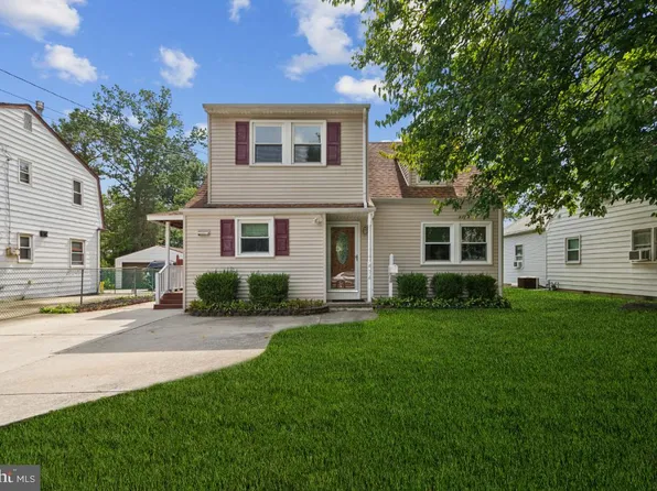 474 Buttonwood Ave, Maple Shade, NJ 08052