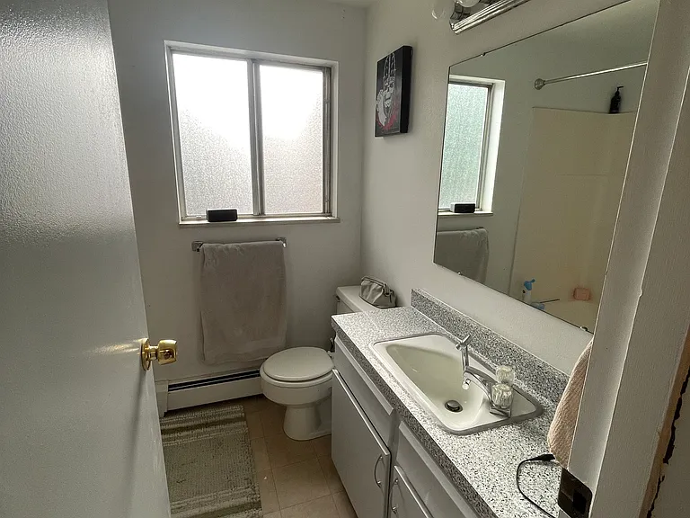 2701 Harvard St — Photo 10