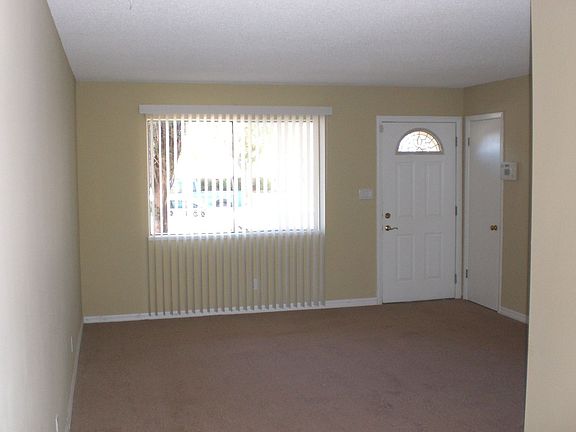 3rd image of 728 Slayton Dr