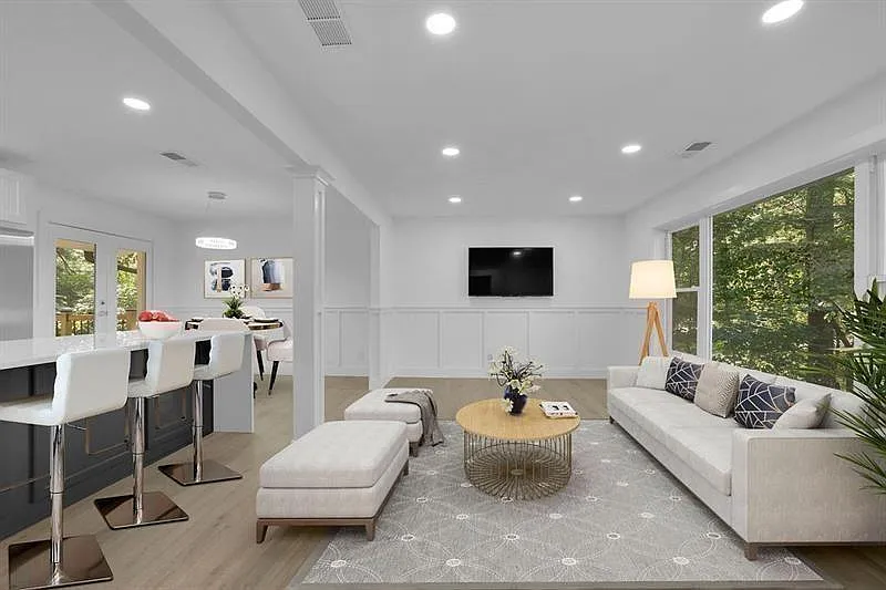 4 bed, 3.5 bath, 2000 sqft, $2,900 — Photo 3