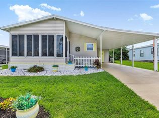 215 Hibisco Dr, North Port, FL 34287