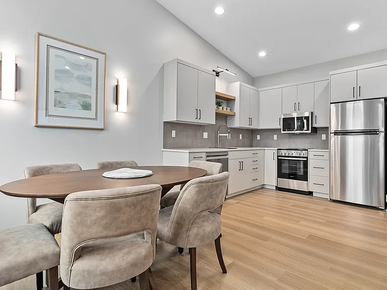 2517 Vallette St #101 — Photo 5