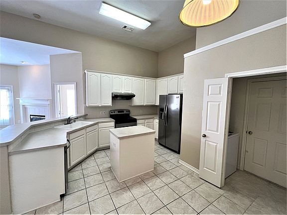 4th image of 3124 Kettle River Ct