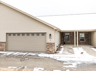 2133 Royal Crest Cir #2, Green Bay, WI 54311