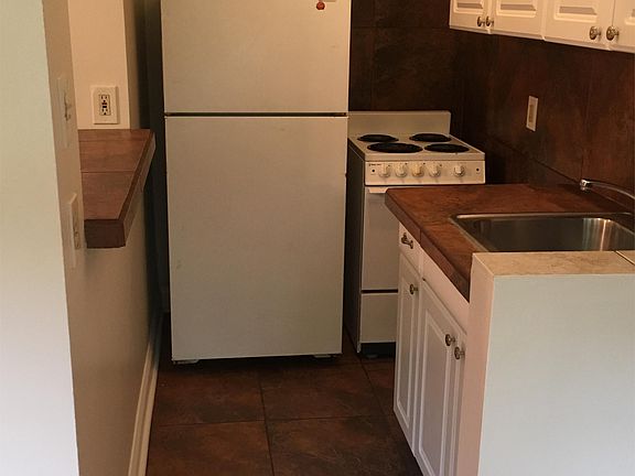 4th image of 6814 Thomas Blvd APT 3