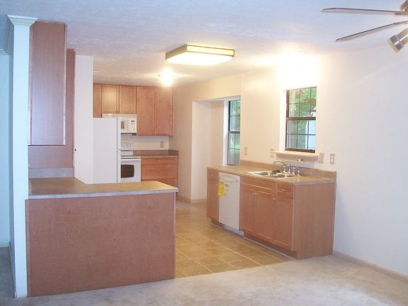 Updated Kitchen with new cabinets