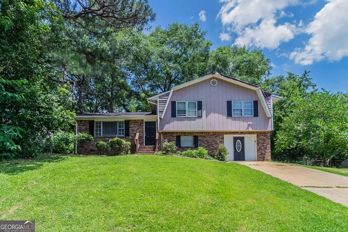 6708 Bedford Rd photo 1