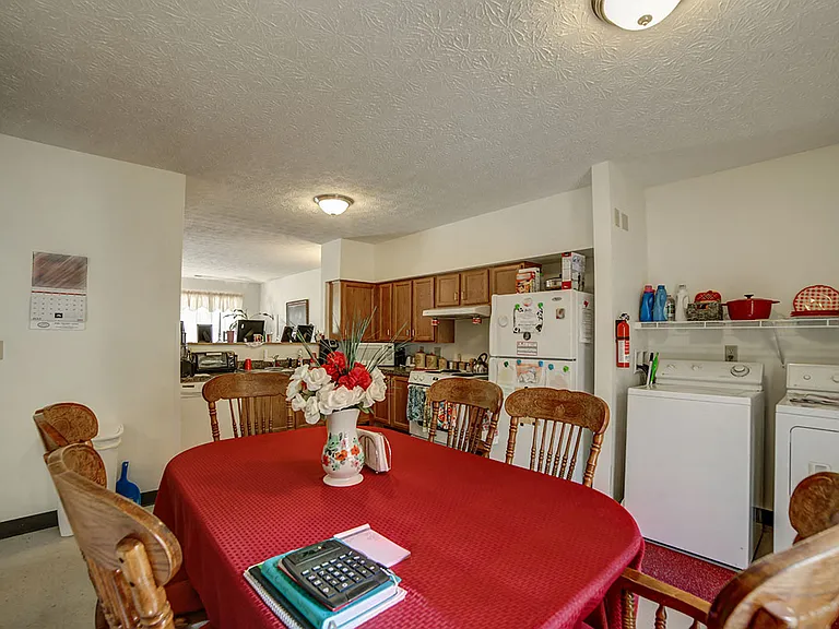 Madison Grove — Photo 20
