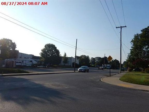 Exterior Neighborhood (street photo)