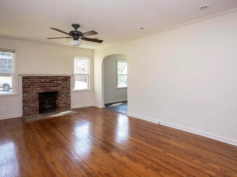 2500 Durwood Rd — Photo 3