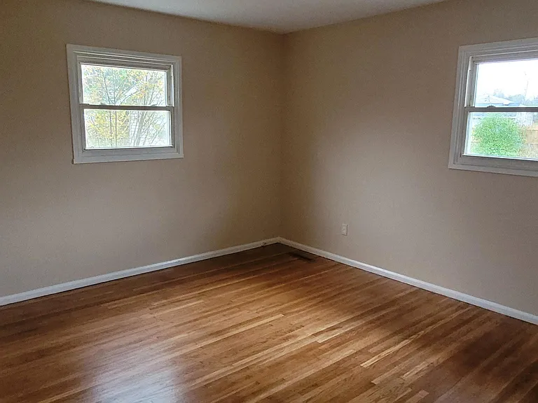 9 Christy Pkwy — Photo 12