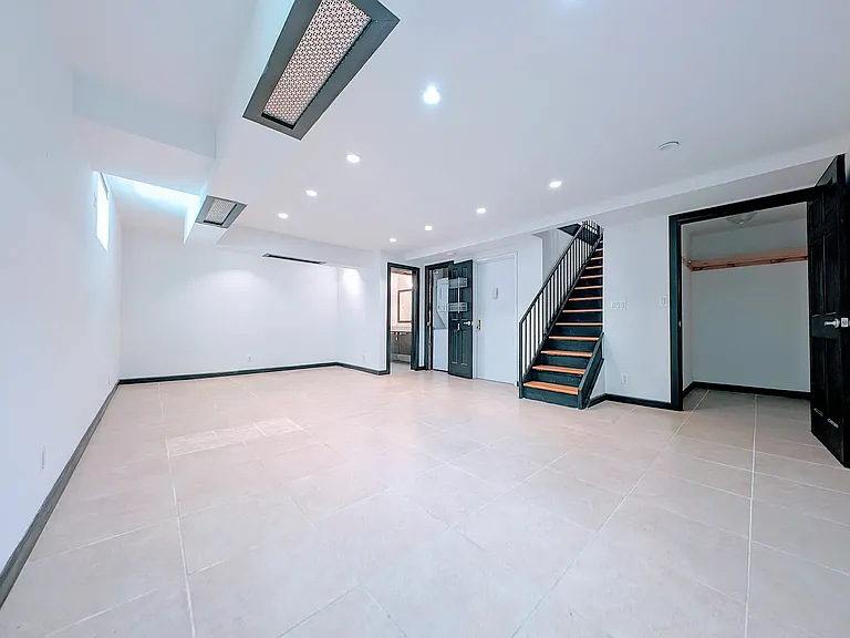 320 Lincoln Pl #F — Photo 7