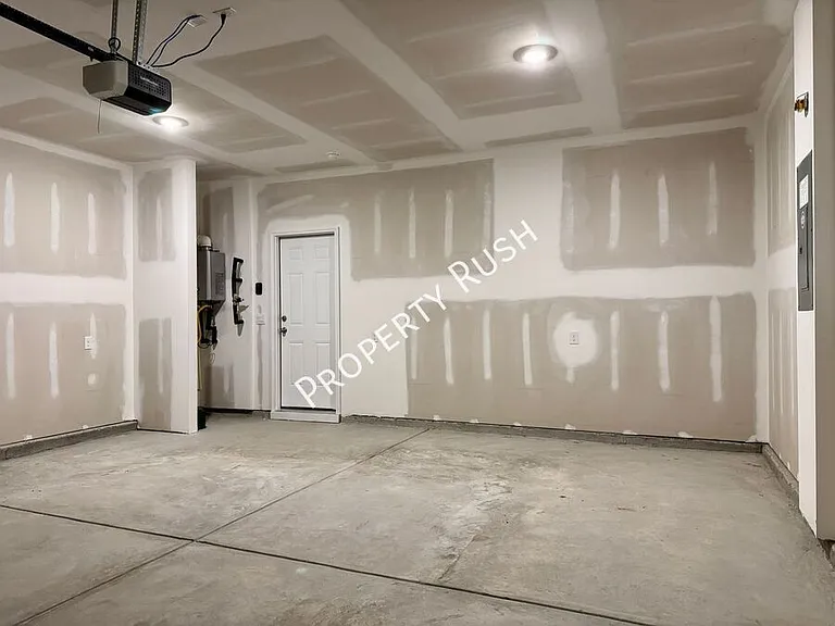 7535 Bendire Loop — Photo 43