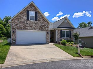 7 Summer Meadow Rd, Arden, NC 28704