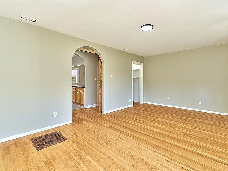429 S Orange Dr — Photo 21
