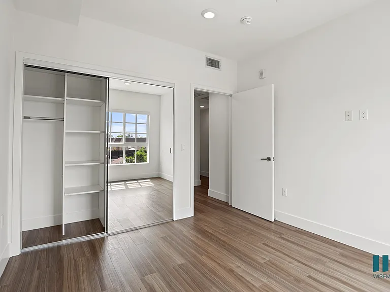 1339 N Formosa Ave #A304 — Photo 13