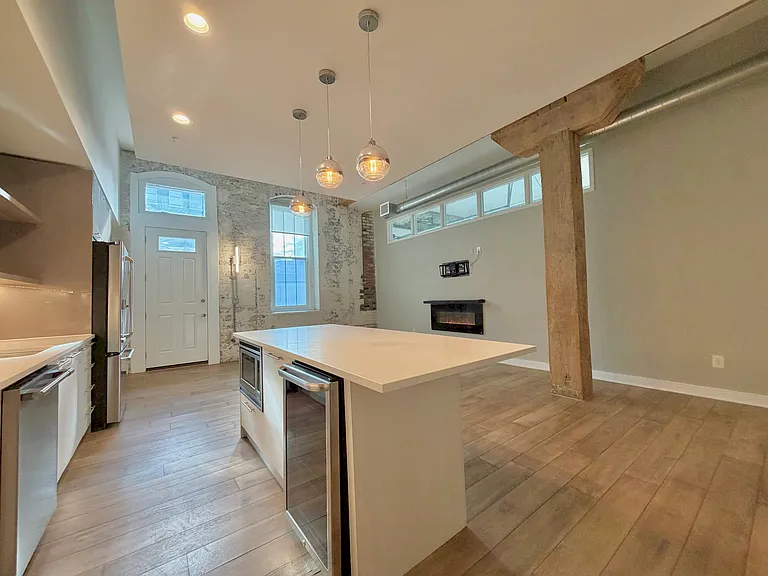 813 Broadway St #101 — Photo 10