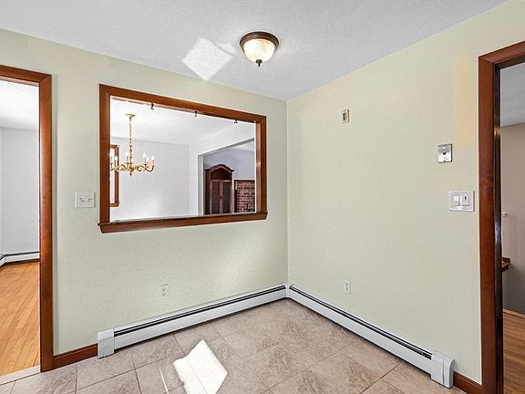 4th image of 117 Allen Rd