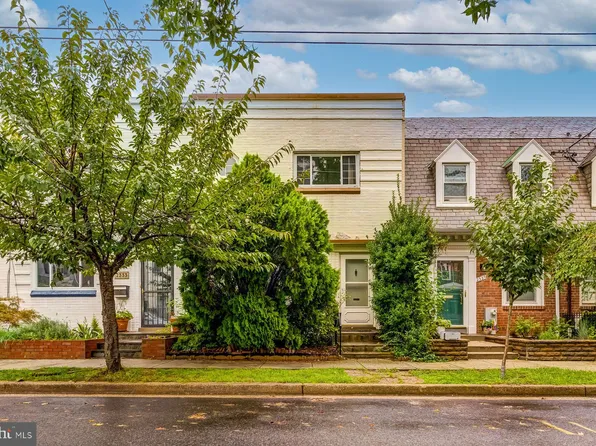 2331 Huidekoper Pl NW, Washington, DC 20007