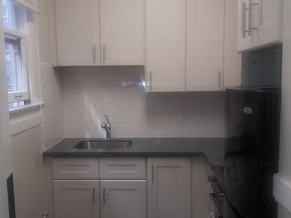5th image of 639 Bush St APT 44