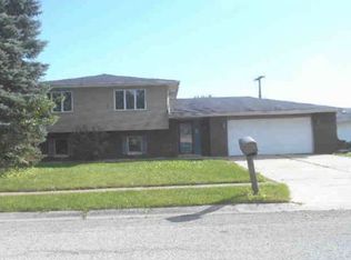 2911 W 63rd Pl, Merrillville, IN 46410