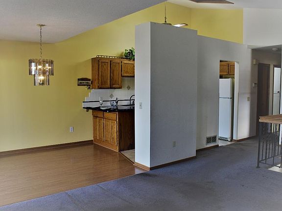 4th image of 14468 Portland Ave