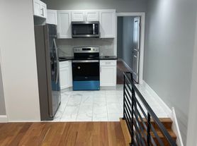 1230 Snyder Ave, Philadelphia, PA