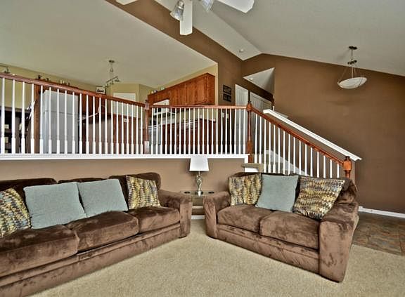 3rd image of 304 NE 193rd St