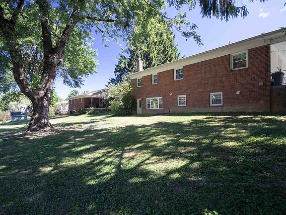 5th image of 303 Hillandale Ave