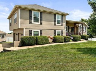 2511 S Clinton St, Oak Grove, MO 64075