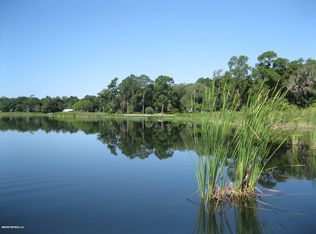 117 Lake Shore Dr, Interlachen, FL 32148